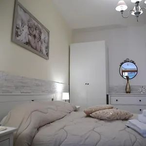 https://la-maison-du-centre-palermo.palermohotels.org